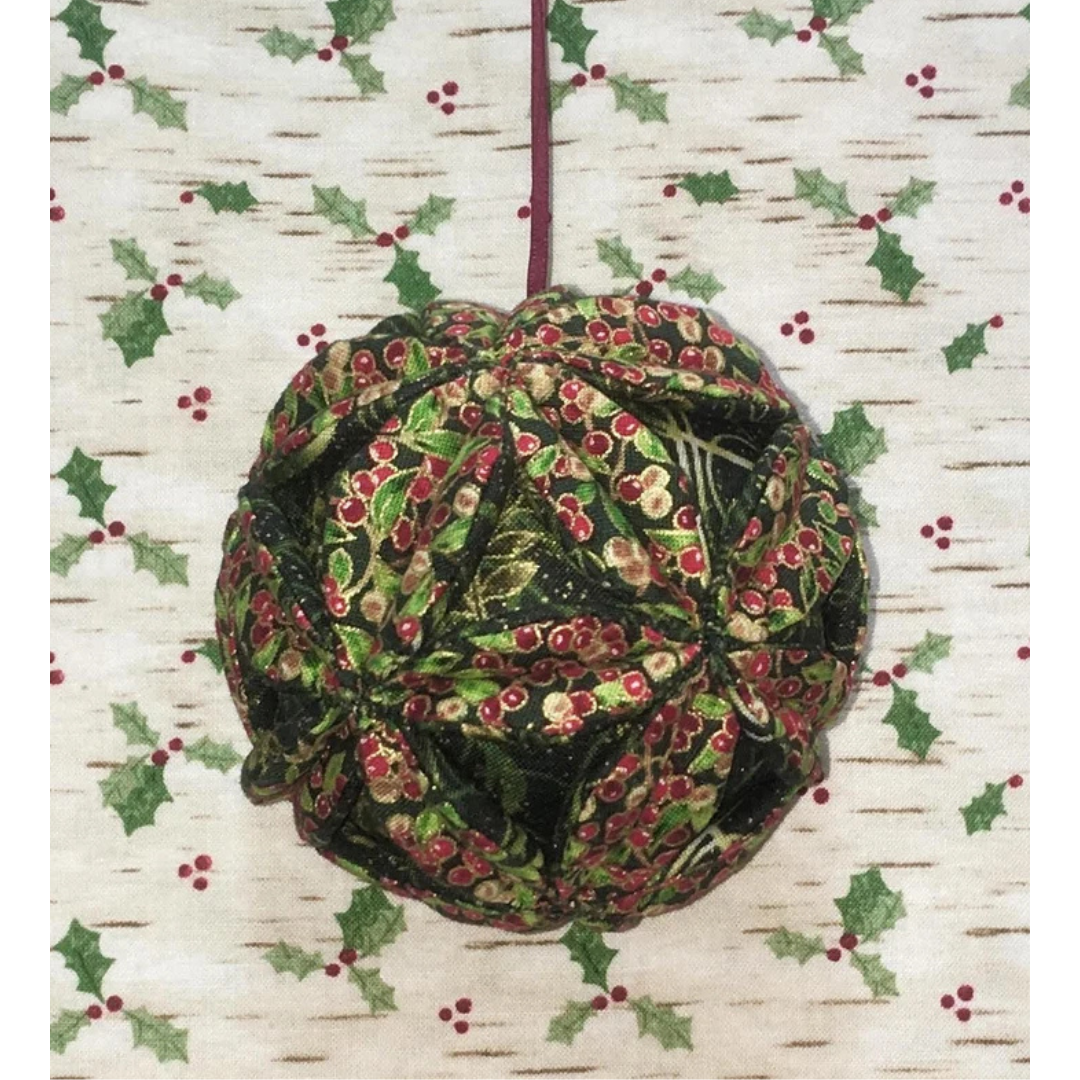 Village Fabrics Christmas Bauble - Green