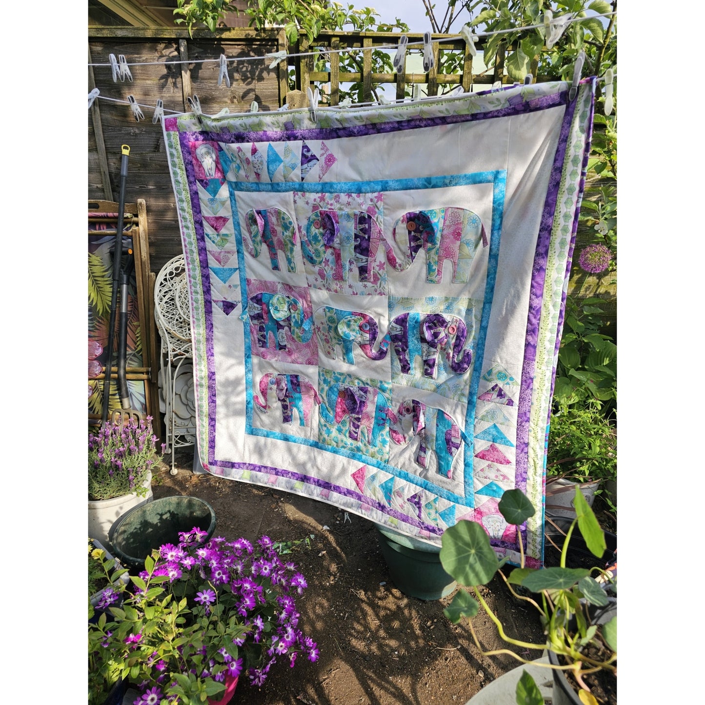 Sarah Payne Carnival of Elephants Quilt Kit - Fabric & Pattern