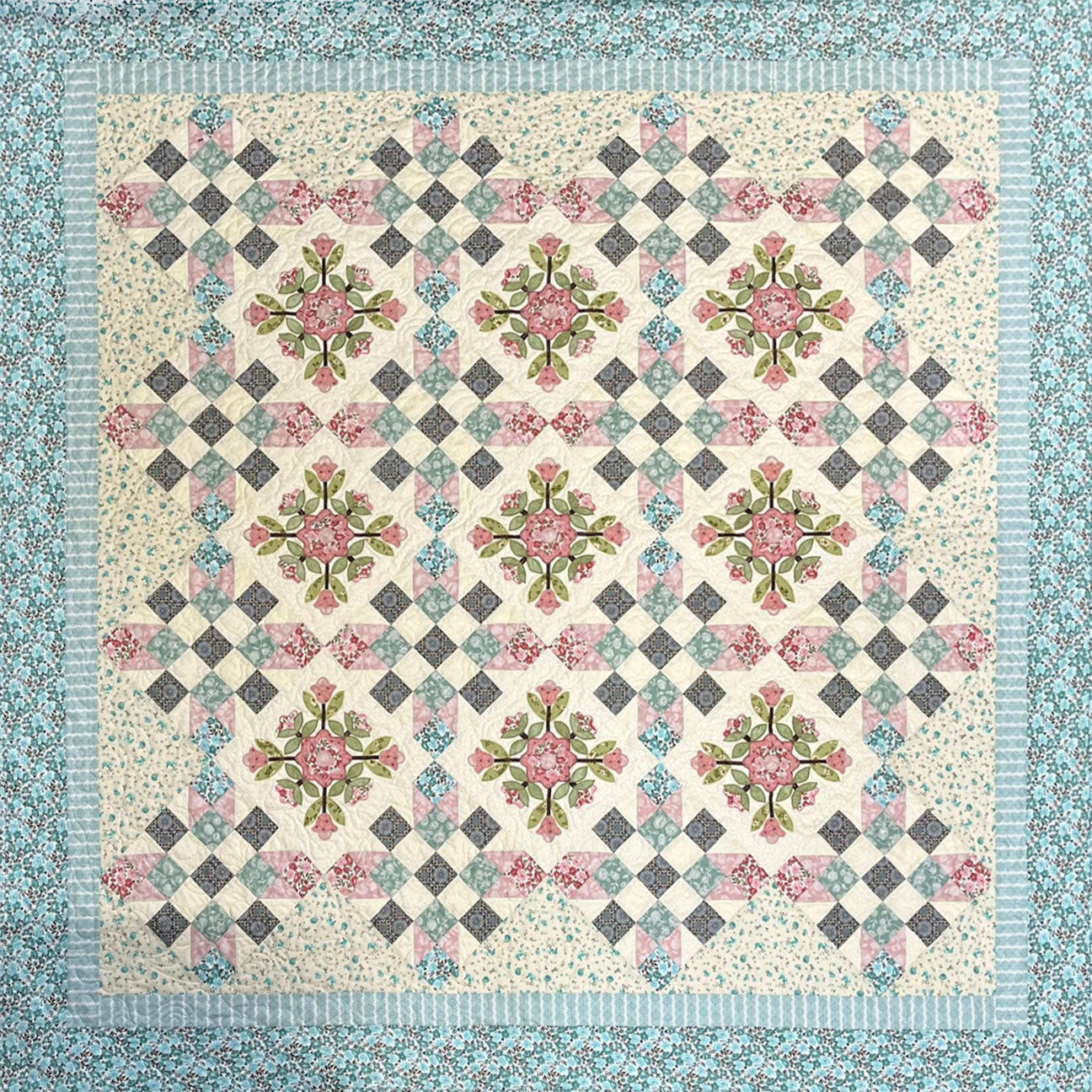 Quilter's Trading Post Budding Rose Quilt Pattern