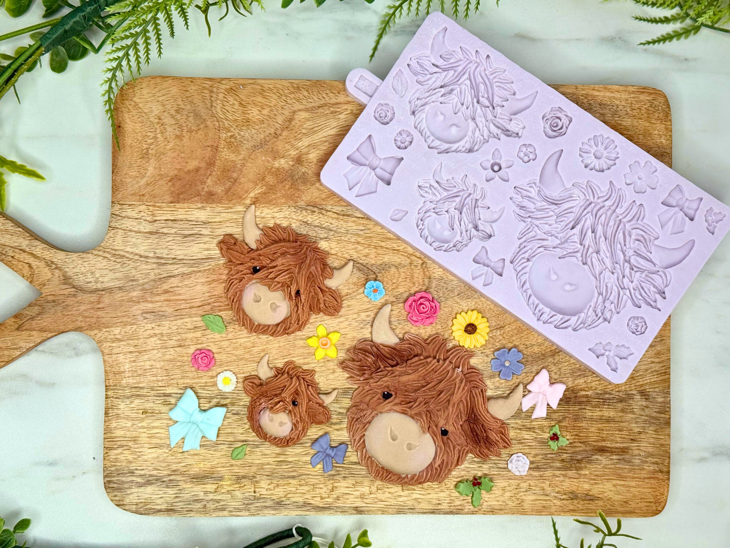 Karen Davies Sugarcraft Highland Cow Silicone Mould