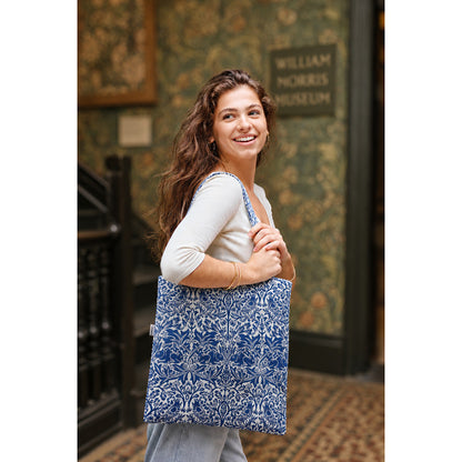 Signare Tapestry William Morris Brother Rabbit Flat Bag with Zip Purse