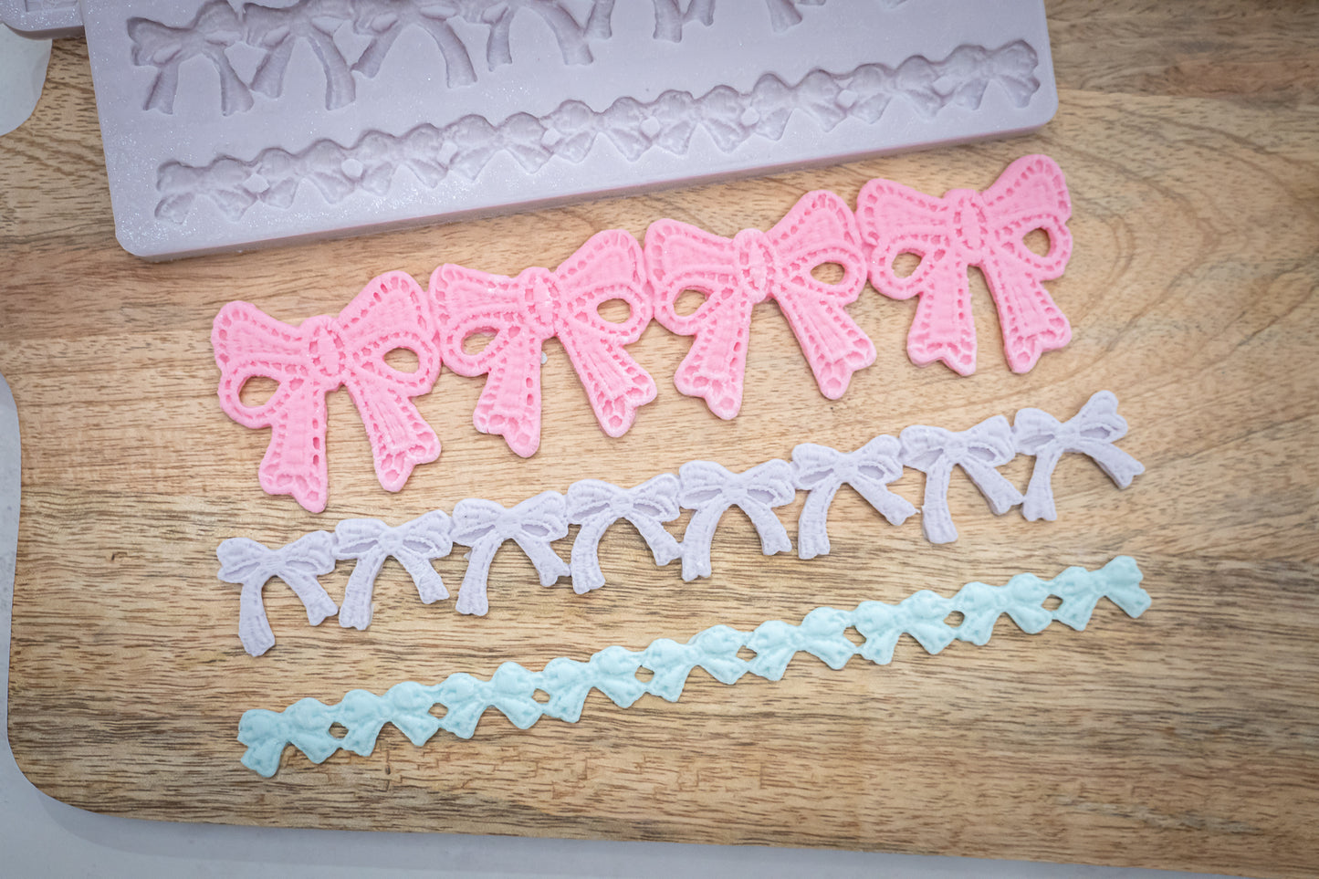 Karen Davies Sugarcraft Lace Bow Borders Silicone Mould