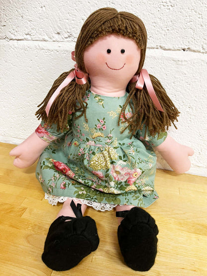 Quilter's Trading Post Rag Dolly Jan Pattern