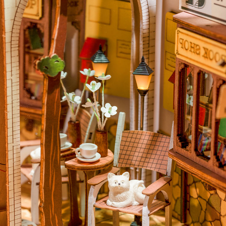 Rolife Sunshine Town - Book Nook Shelf Insert - TGB02
