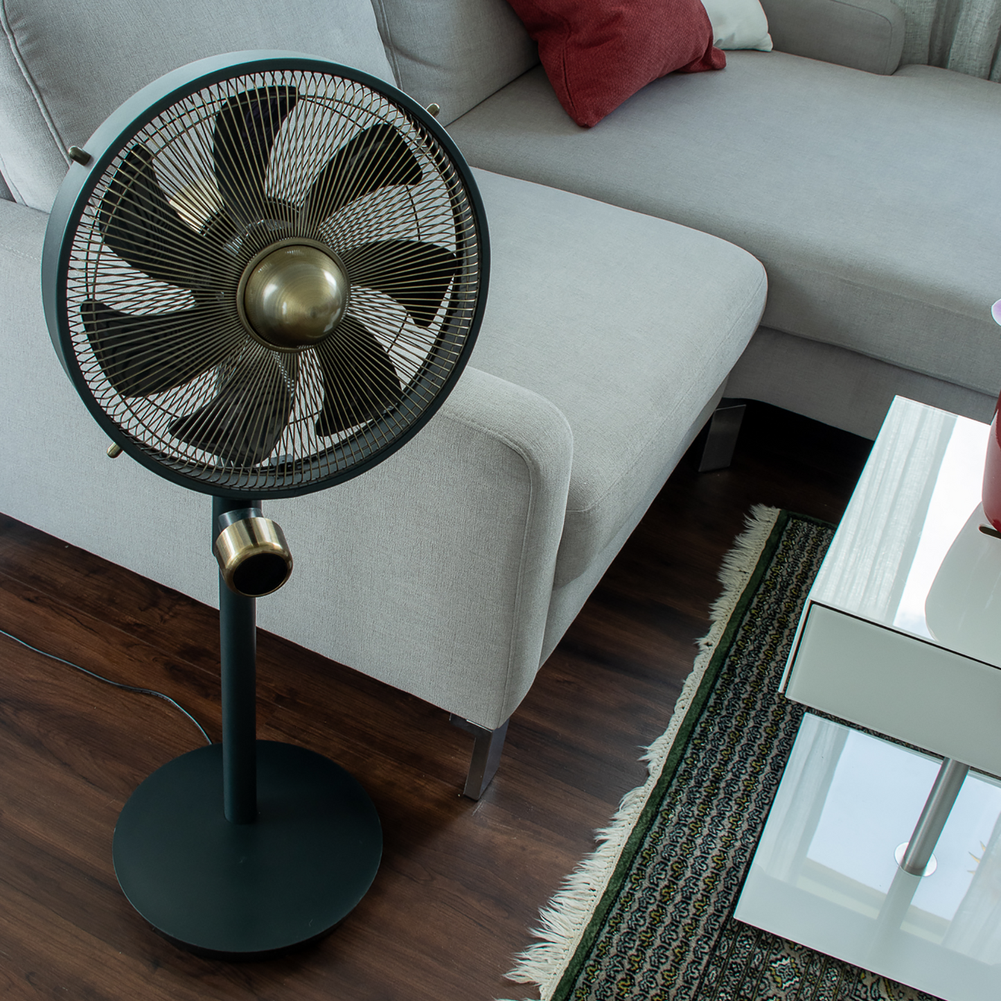 Stylies of Switzerland Uranus Pedestal fan