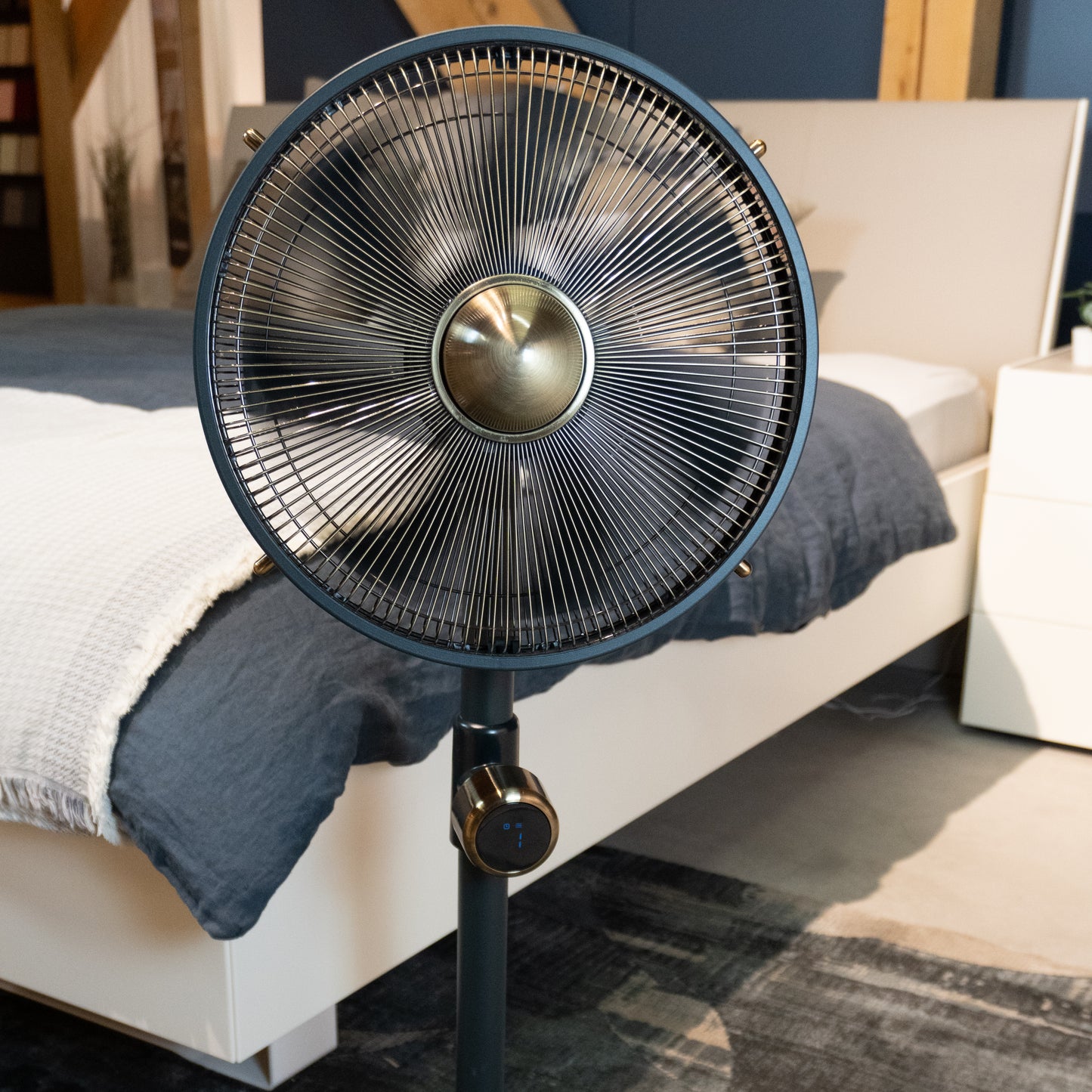 Stylies of Switzerland Uranus Pedestal fan