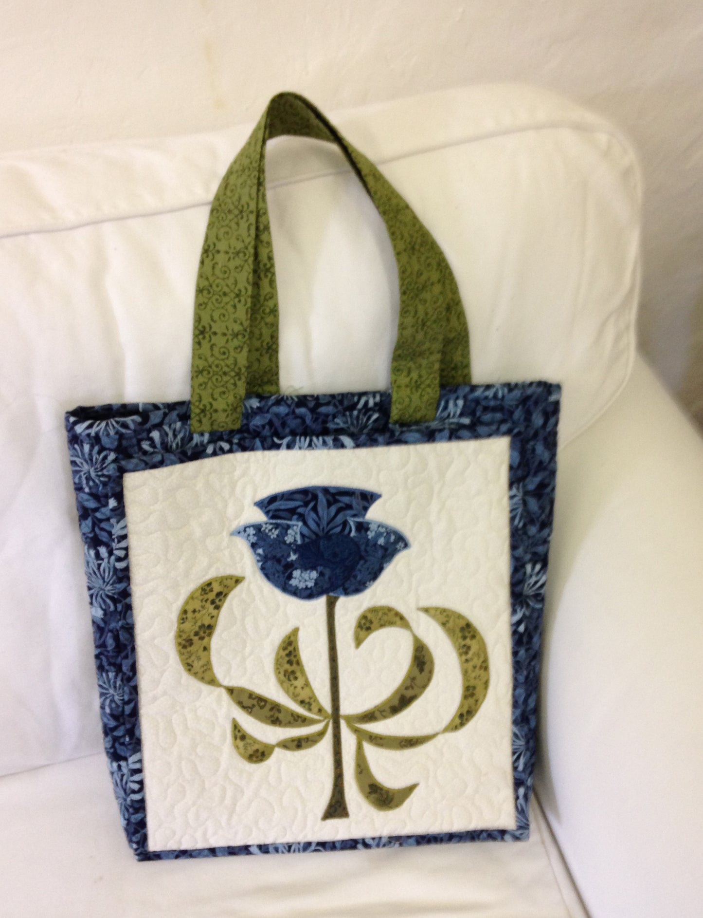 Quilter's Trading Post Arts & Crafts Botanicals Applique Book