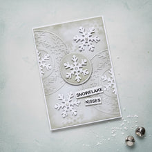 Spellbinders x Lisa Horton Crafts Snowflake Wreath Dies